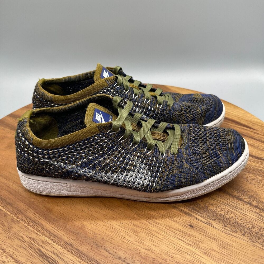 Nike Tennis Classic Ultra Flyknit Shoes Womens 9 Blue Running Athletic Comfort